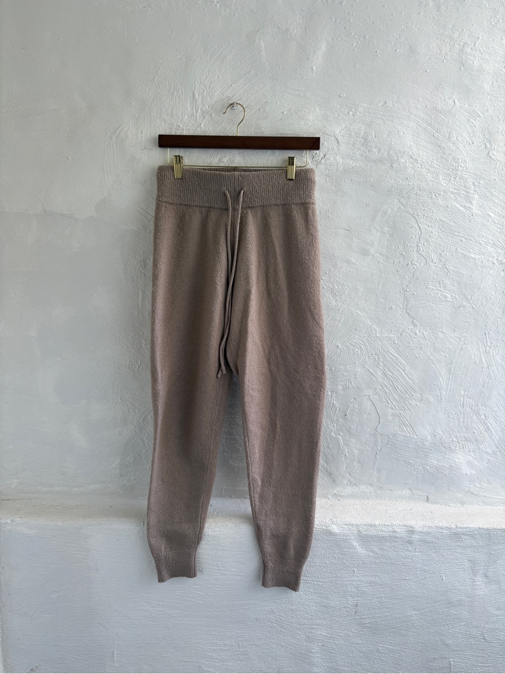New York company size small knit joggers